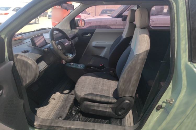 Used CHANGAN NEVO Lumin 2022 155 km – Refreshingly Sweet Edition Left Front Seat