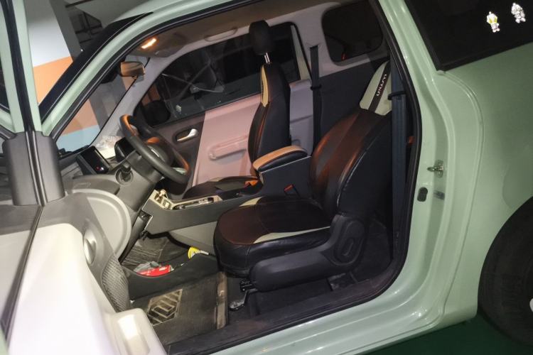 Used CHANGAN NEVO Lumin 2022 155 km – Refreshingly Sweet Edition Left Front Seat