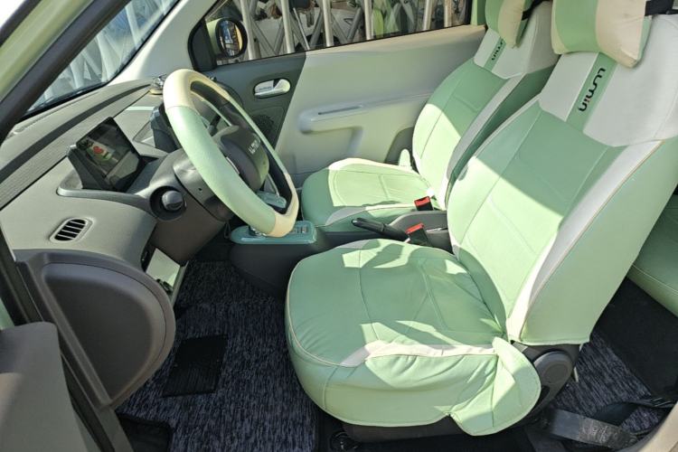 Used CHANGAN NEVO Lumin 2022 155 km – Refreshingly Sweet Edition Left Front Seat