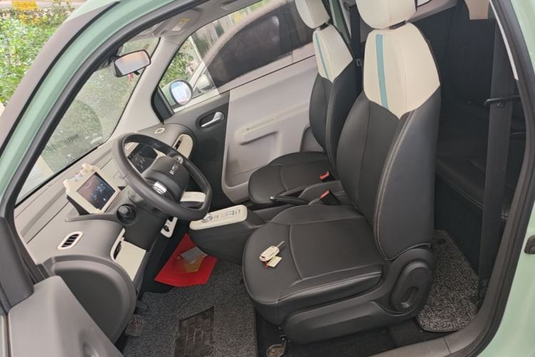 Used CHANGAN NEVO Lumin 2022 155 km – Refreshingly Sweet Edition Left Front Seat