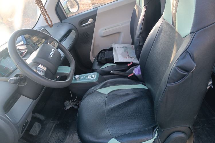 Used CHANGAN NEVO Lumin 2022 155 km – Refreshingly Sweet Edition Left Front Seat