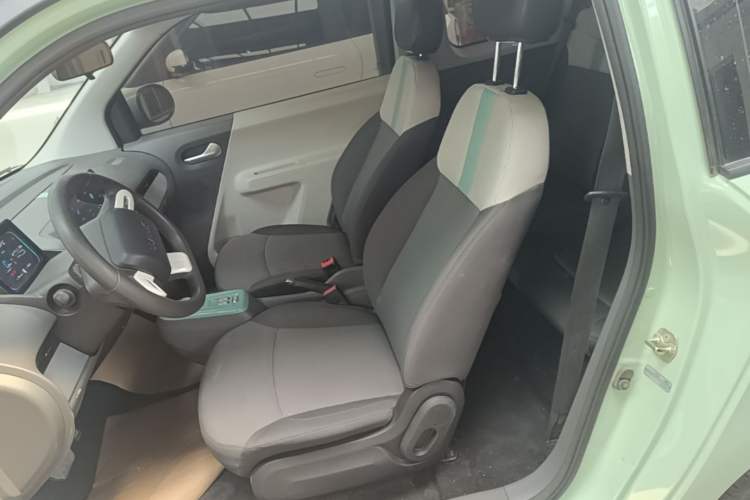 Used CHANGAN NEVO Lumin 2022 155 km – Refreshingly Sweet Edition Left Front Seat
