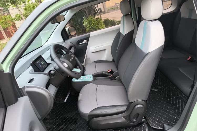 Used CHANGAN NEVO Lumin 2022 155 km – Refreshingly Sweet Edition Left Front Seat