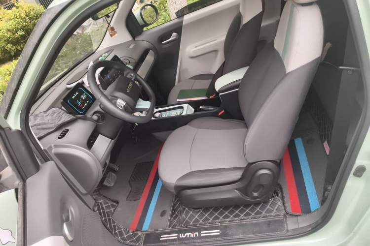 Used CHANGAN NEVO Lumin 2022 155 km – Refreshingly Sweet Edition Left Front Seat
