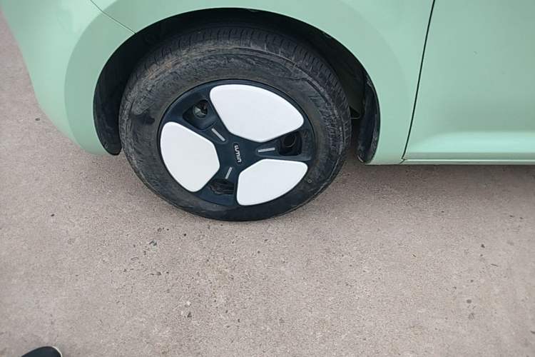 Used CHANGAN NEVO Lumin 2022 155 km – Refreshingly Sweet Edition Left Front Wheel Hub