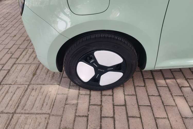 Used CHANGAN NEVO Lumin 2022 210km Sweet Edition Left Front Wheel Hub