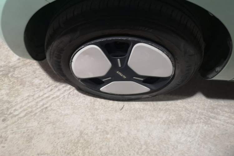 Used CHANGAN NEVO Lumin 2022 210km Sweet Edition Left Front Wheel Hub