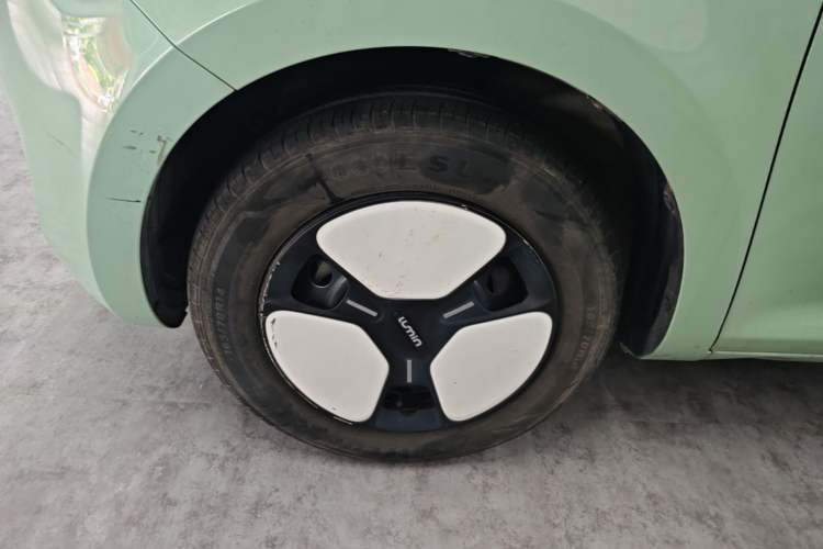 Used CHANGAN NEVO Lumin 2022 155 km – Refreshingly Sweet Edition Left Front Wheel Hub