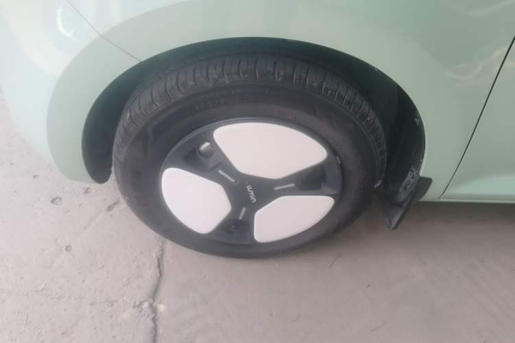 Used CHANGAN NEVO Lumin 2022 155 km – Refreshingly Sweet Edition Left Front Wheel Hub