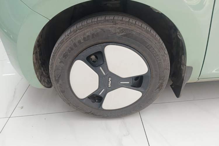 Used CHANGAN NEVO Lumin 2022 155 km – Refreshingly Sweet Edition Left Front Wheel Hub