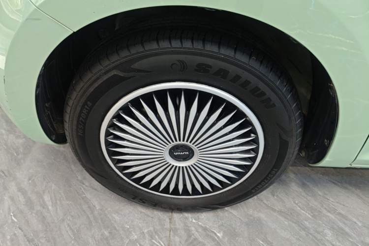 Used CHANGAN NEVO Lumin 2022 210km Sweet Edition Left Front Wheel Hub
