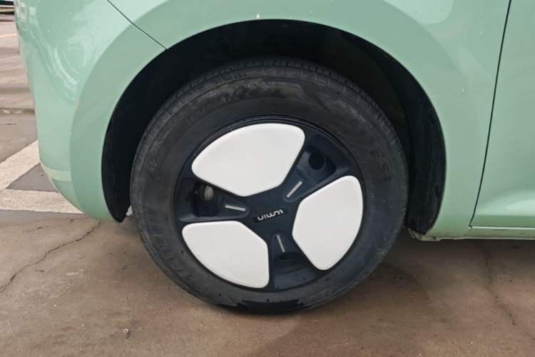 Used CHANGAN NEVO Lumin 2022 210km Sweet Edition Left Front Wheel Hub