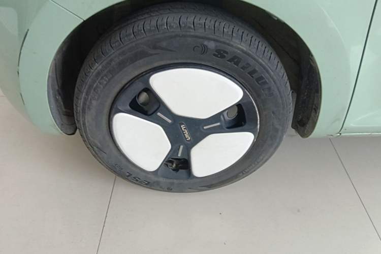 Used CHANGAN NEVO Lumin 2022 210km Sweet Edition Left Front Wheel Hub