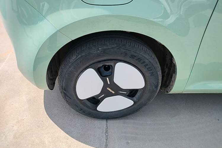 Used CHANGAN NEVO Lumin 2022 210km Sweet Edition Left Front Wheel Hub