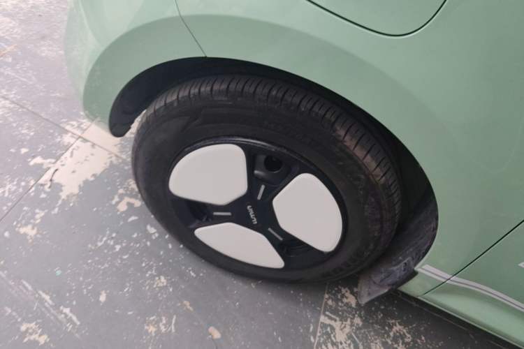 Used CHANGAN NEVO Lumin 2022 210km Sweet Edition Left Front Wheel Hub