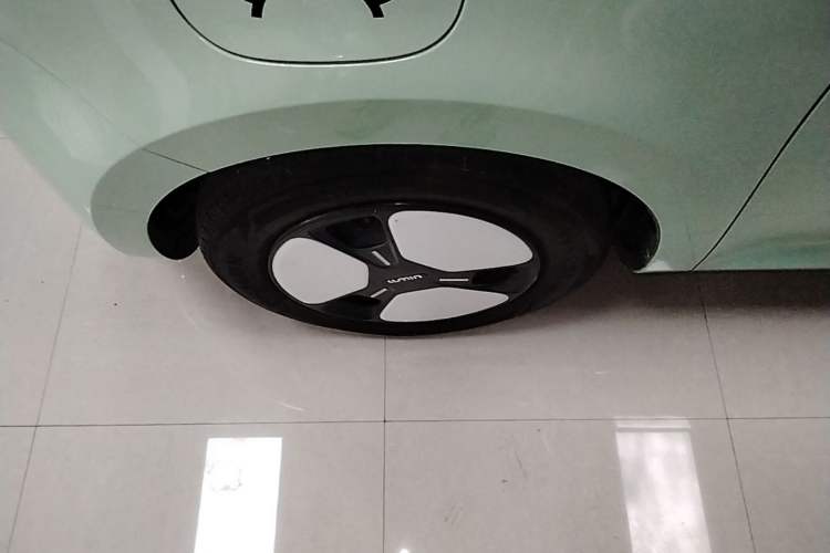 Used CHANGAN NEVO Lumin 2022 210km Sweet Edition Left Front Wheel Hub