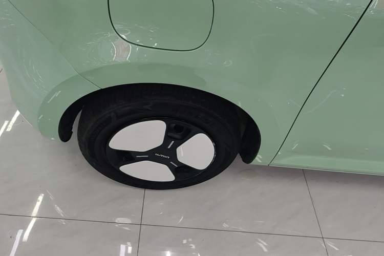 Used CHANGAN NEVO Lumin 2022 210km Sweet Edition Left Front Wheel Hub