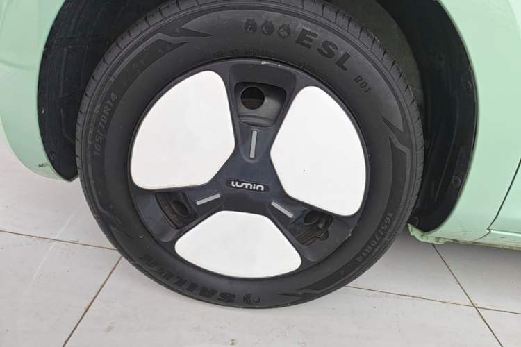 Used CHANGAN NEVO Lumin 2022 210km Sweet Edition Left Front Wheel Hub