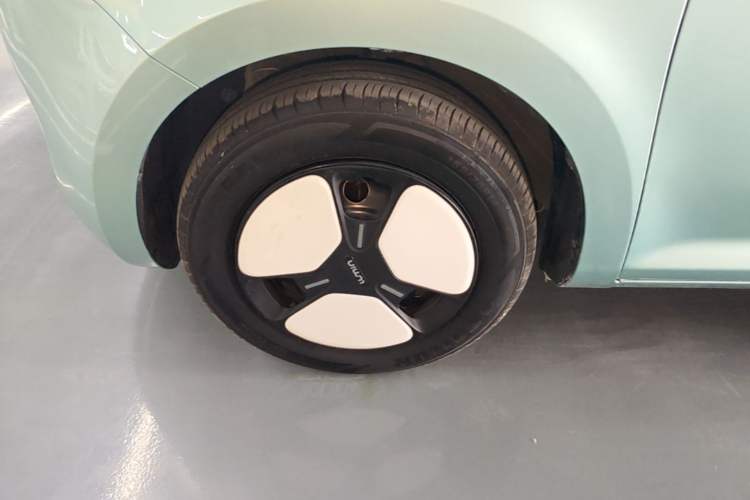 Used CHANGAN NEVO Lumin 2022 210km Sweet Edition Left Front Wheel Hub