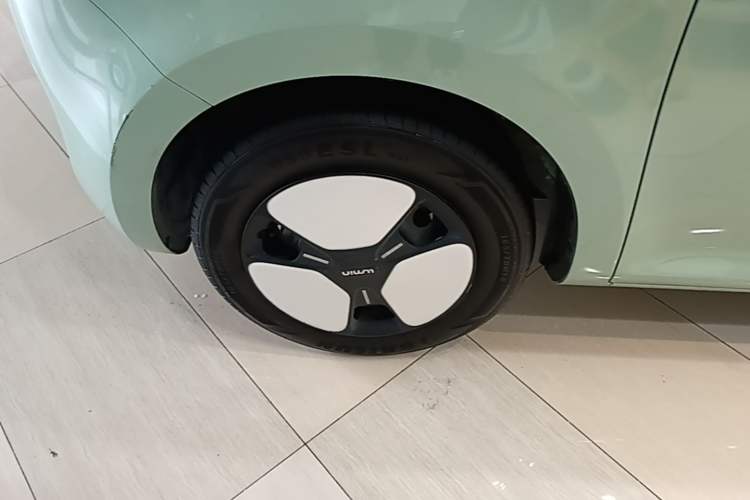 Used CHANGAN NEVO Lumin 2022 210km Sweet Edition Left Front Wheel Hub
