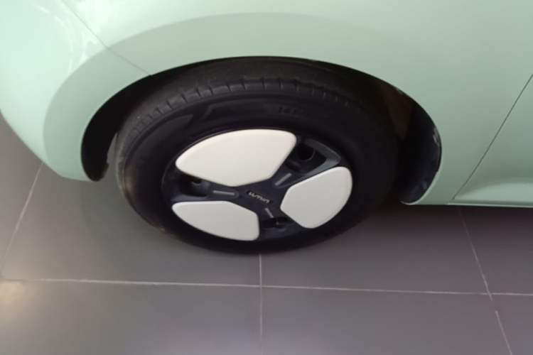 Used CHANGAN NEVO Lumin 2022 210km Sweet Edition Left Front Wheel Hub