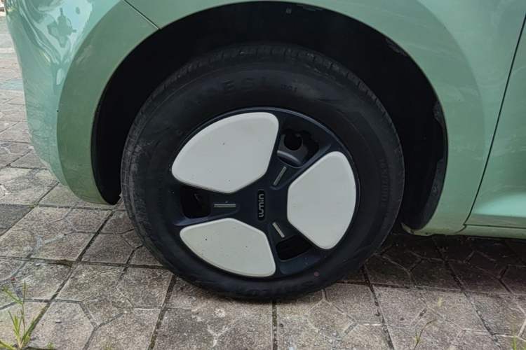 Used CHANGAN NEVO Lumin 2022 301km Honey-Sweet Version Left Front Wheel Hub