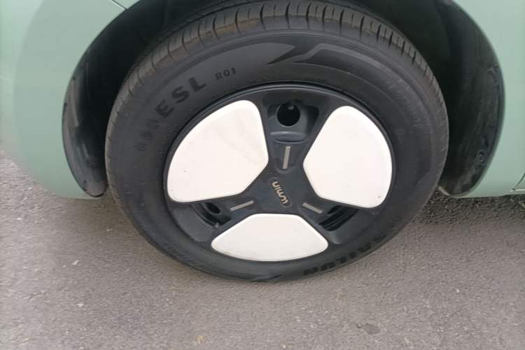 Used CHANGAN NEVO Lumin 2022 210km Sweet Edition Left Front Wheel Hub