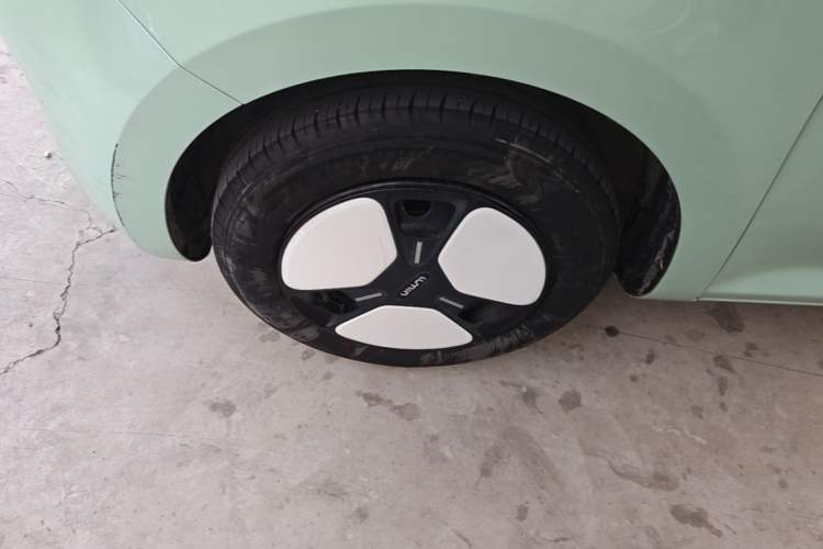 Used CHANGAN NEVO Lumin 2022 210km Sweet Edition Left Front Wheel Hub