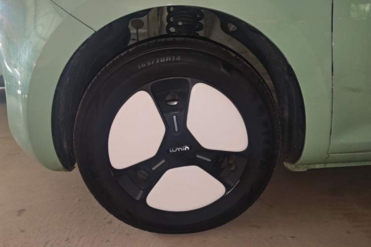 Used CHANGAN NEVO Lumin 2022 155 km – Refreshingly Sweet Edition Left Front Wheel Hub