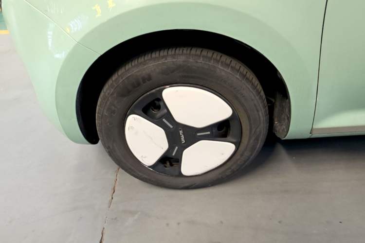 Used CHANGAN NEVO Lumin 2022 210km Sweet Edition Left Front Wheel Hub