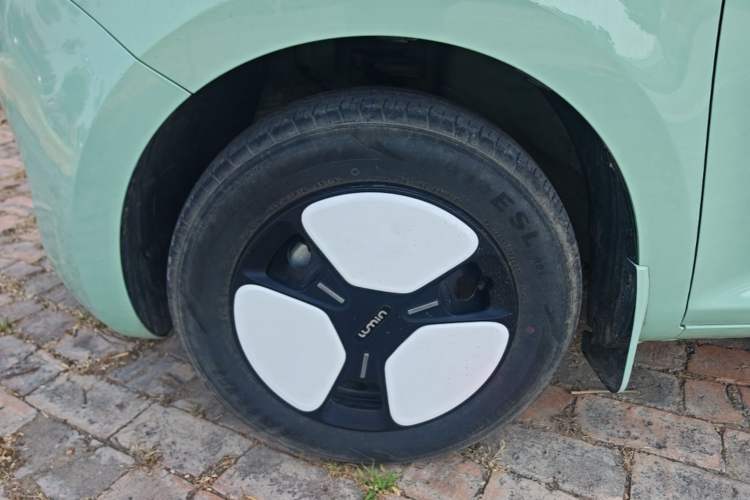Used CHANGAN NEVO Lumin 2022 210km Sweet Edition Left Front Wheel Hub