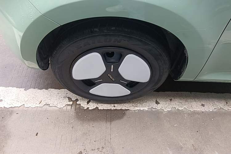 Used CHANGAN NEVO Lumin 2022 210km Sweet Edition Left Front Wheel Hub