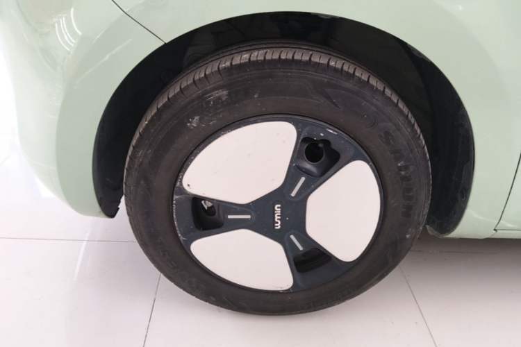 Used CHANGAN NEVO Lumin 2022 210km Sweet Edition Left Front Wheel Hub