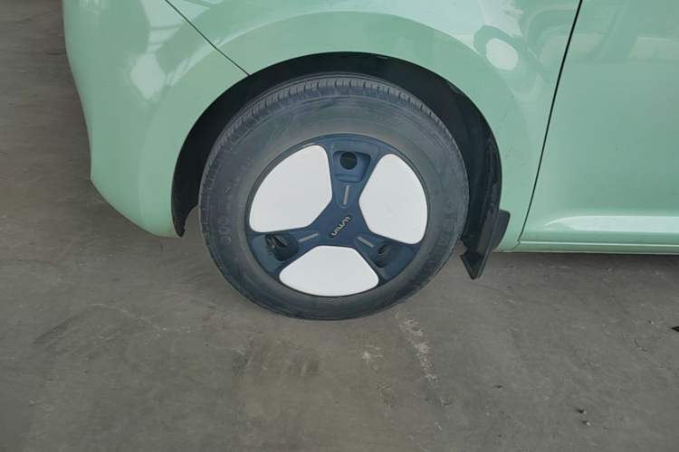 Used CHANGAN NEVO Lumin 2022 210km Sweet Edition Left Front Wheel Hub