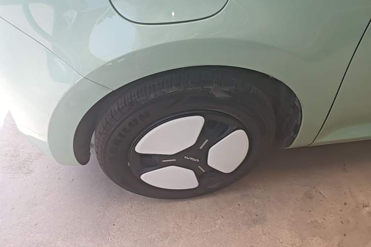Used CHANGAN NEVO Lumin 2022 155 km – Refreshingly Sweet Edition Left Front Wheel Hub