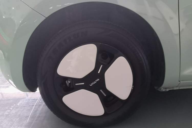 Used CHANGAN NEVO Lumin 2022 210km Sweet Edition Left Front Wheel Hub