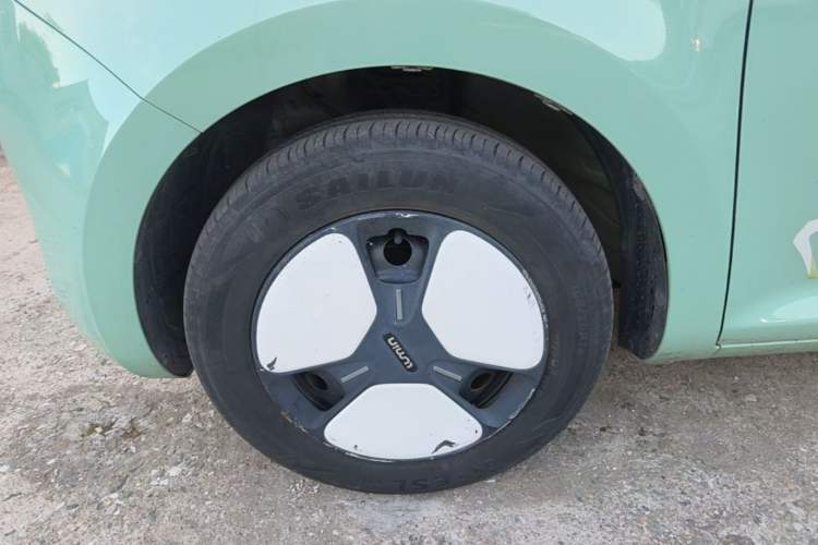 Used CHANGAN NEVO Lumin 2022 210km Sweet Edition Left Front Wheel Hub