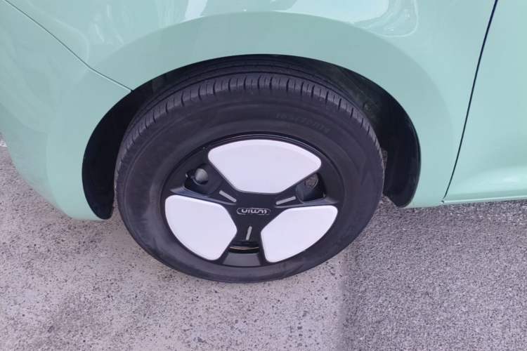 Used CHANGAN NEVO Lumin 2022 210km Sweet Edition Left Front Wheel Hub