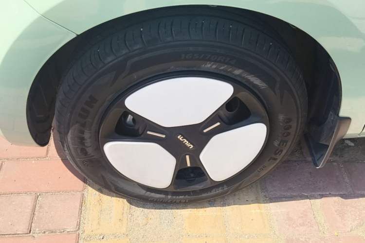 Used CHANGAN NEVO Lumin 2022 155 km – Refreshingly Sweet Edition Left Front Wheel Hub