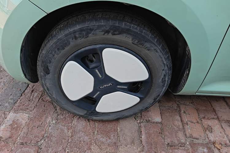 Used CHANGAN NEVO Lumin 2022 210km Sweet Edition Left Front Wheel Hub