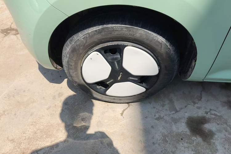 Used CHANGAN NEVO Lumin 2022 210km Sweet Edition Left Front Wheel Hub
