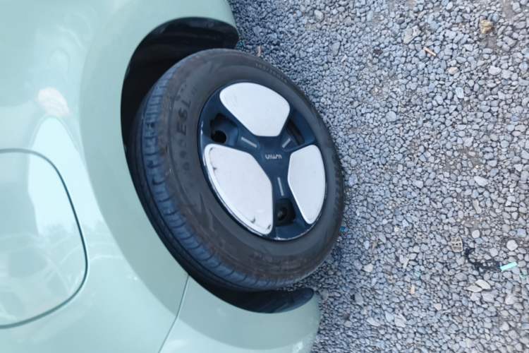 Used CHANGAN NEVO Lumin 2022 301km Honey-Sweet Version Left Front Wheel Hub