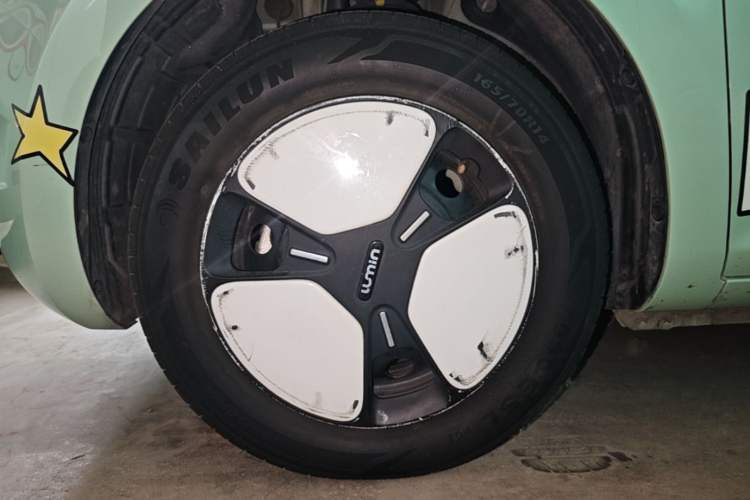 Used CHANGAN NEVO Lumin 2022 210km Sweet Edition Left Front Wheel Hub