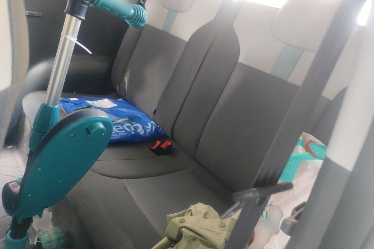 Used CHANGAN NEVO Lumin 2022 155 km – Refreshingly Sweet Edition Left Rear Seat