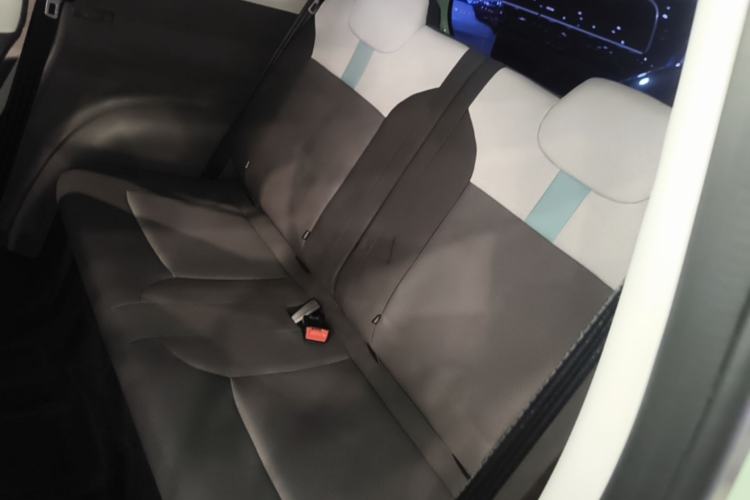 Used CHANGAN NEVO Lumin 2022 155 km – Refreshingly Sweet Edition Left Rear Seat