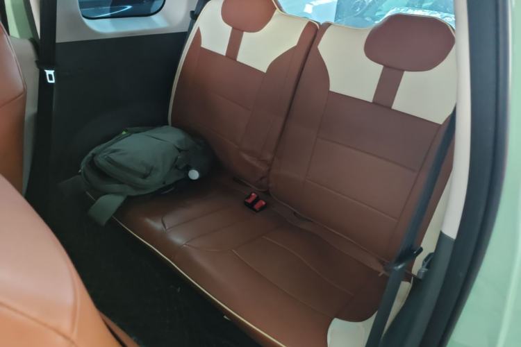 Used CHANGAN NEVO Lumin 2022 155 km – Refreshingly Sweet Edition Left Rear Seat