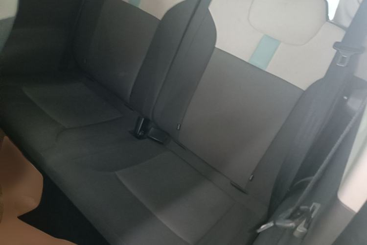 Used CHANGAN NEVO Lumin 2022 155 km – Refreshingly Sweet Edition Left Rear Seat
