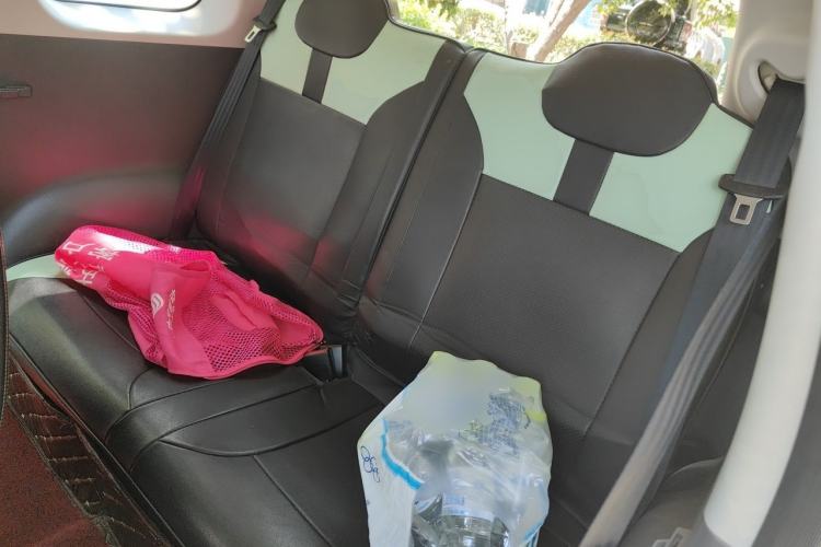 Used CHANGAN NEVO Lumin 2022 155 km – Refreshingly Sweet Edition Left Rear Seat