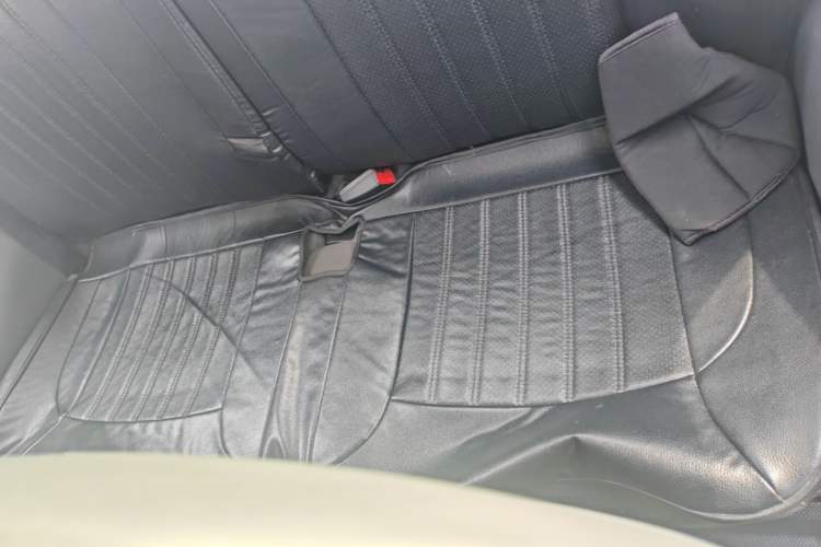 Used CHANGAN NEVO Lumin 2022 155 km – Refreshingly Sweet Edition Left Rear Seat