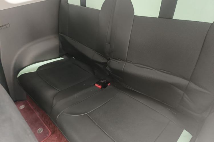 Used CHANGAN NEVO Lumin 2022 155 km – Refreshingly Sweet Edition Left Rear Seat